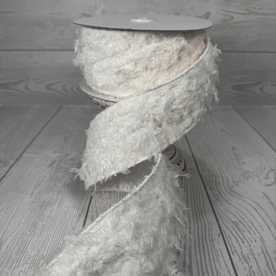2.5"x10YD FEATHERED RIBBON - WHITE - RN588527