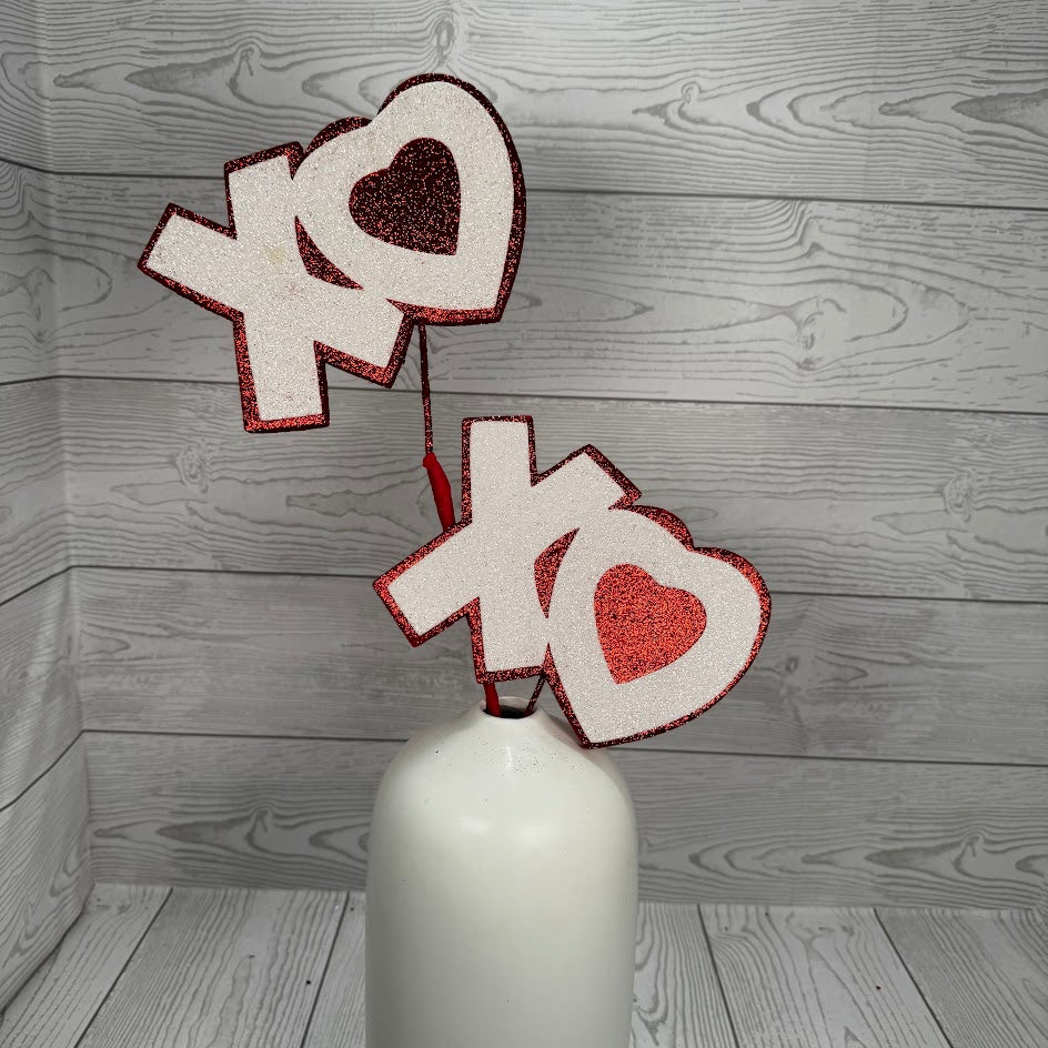 27.5"H XOXO SPRAY X2 - RED/WHITE - 62213RDWT