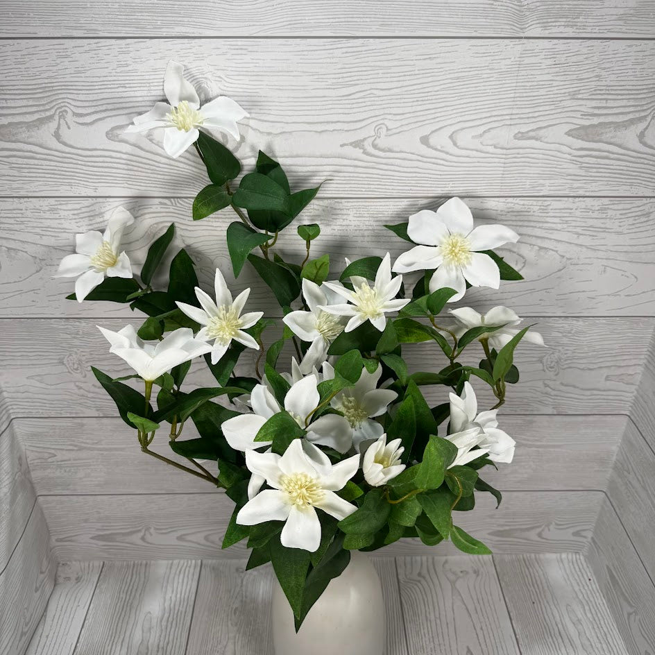 34" CLEMATIS SPRAY - CREAM - 27432 * BL