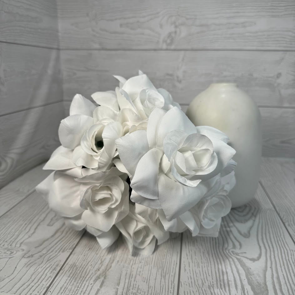 MP VEIN OPEN ROSE BUNDLE X12 STEMS - B2012(H) - INDIVIDUAL COLORS