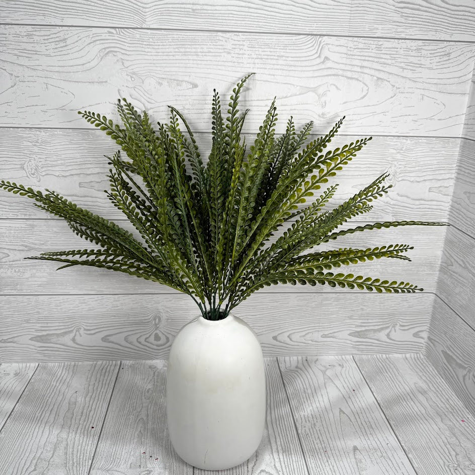 19IN PLASTIC BUTTON FERN - 83531 * R BR