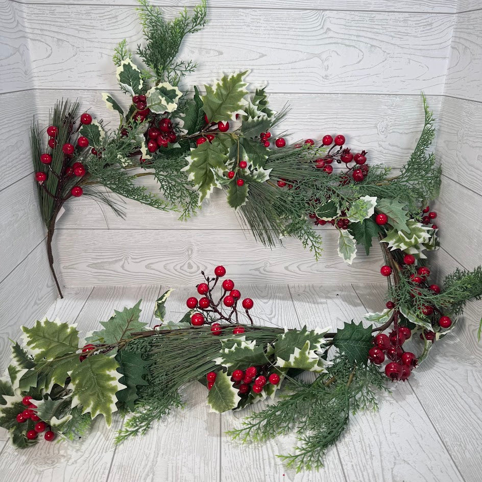 HOLLY PINE GARLAND - 26220 * R BR