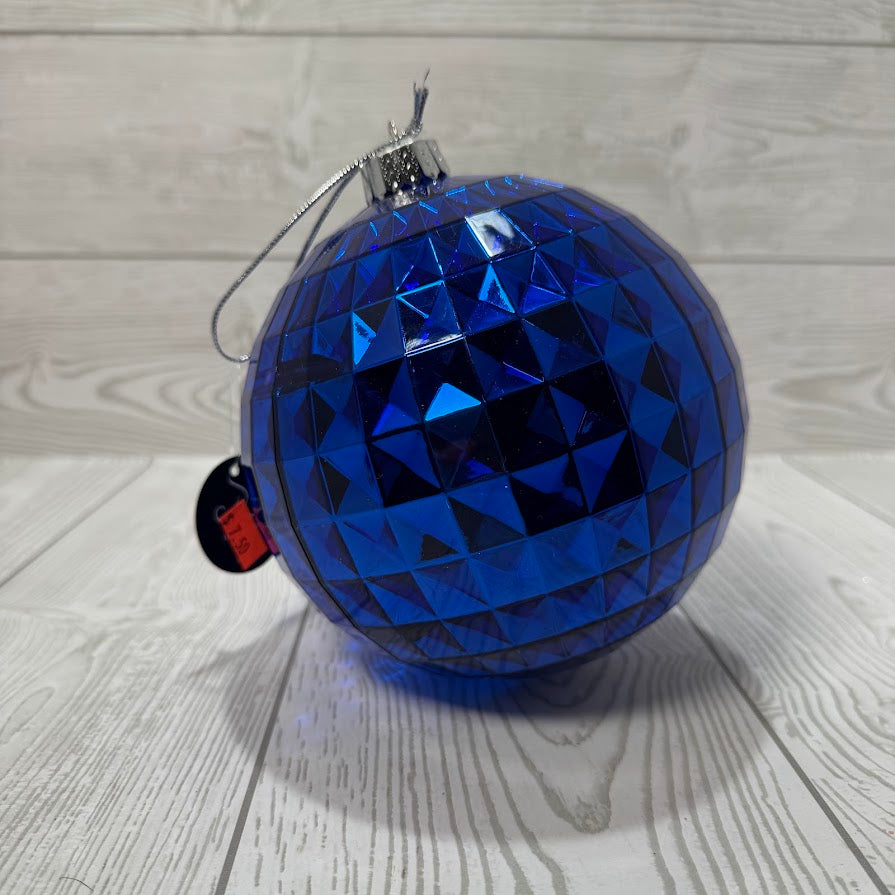 6" FACETED PLASTIC BALL ORNAMENT - BLUE - DCORN6111BL